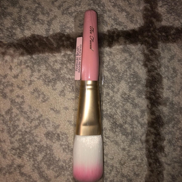 Different Makeup Unopened - Picture 4 of 12